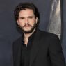 Kit Harington height: Wie groß ist der Schauspieler wirklich?